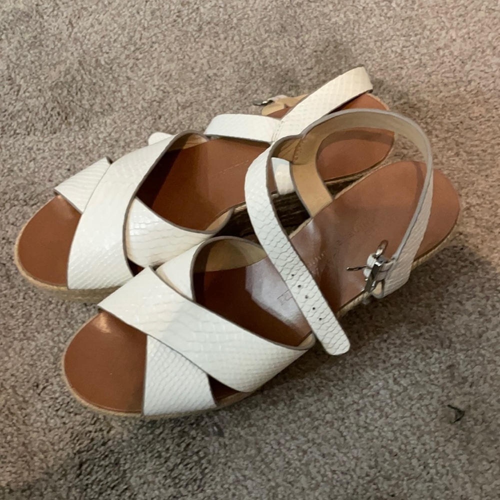 Chinese laundry platform sandals